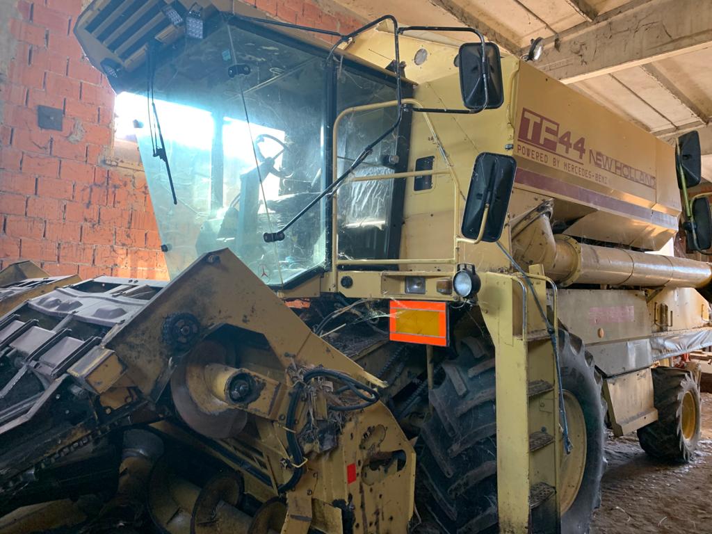 Mietitrebbia New Holland TF44sl telaio 7206025