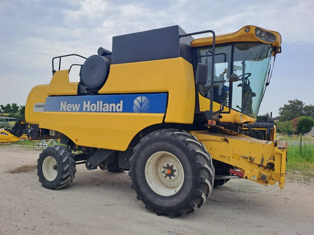 Mietitrebbia New Holland CS6050 telaio 281628004