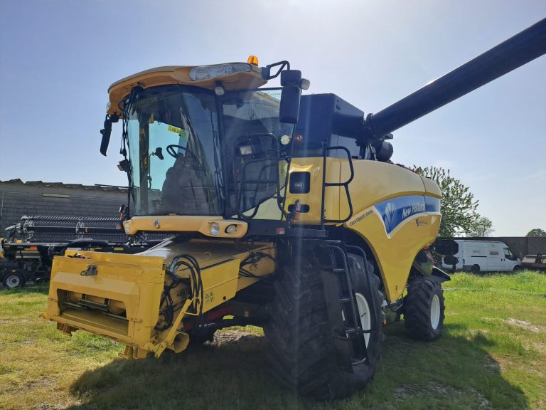 Combine New Holland CX860sl serial number 311504031 - Overhauled