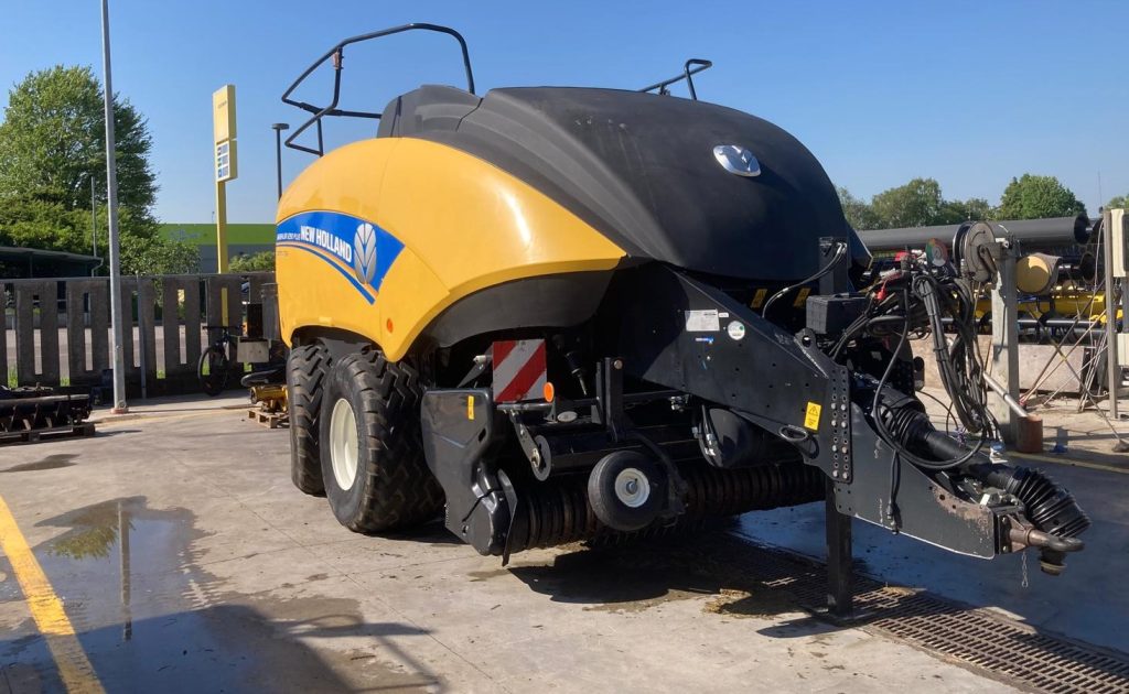 Pressa New Holland BB1290 plus telaio HAF43Y98H04166008