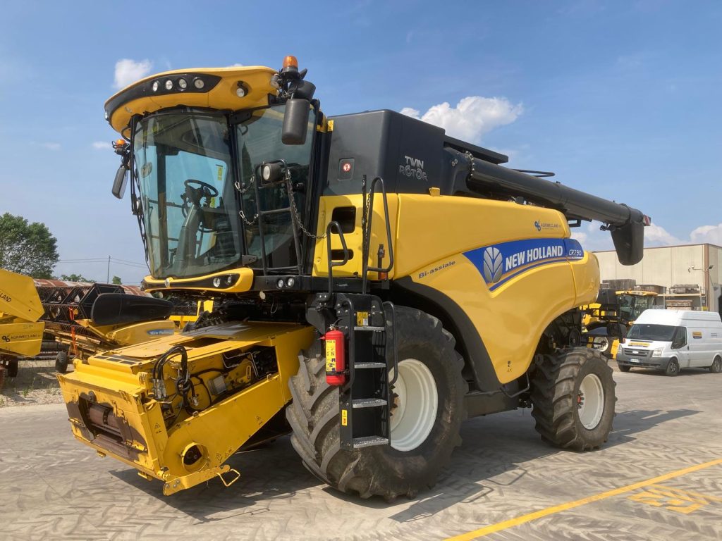 Mietitrebbia New Holland CR7.90 D.T. telaio 701987002