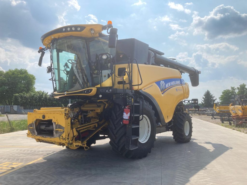 Mietitrebbia New Holland CR7.90 telaio 701962001