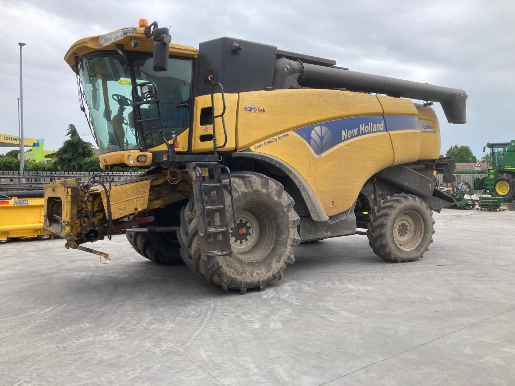 Mietitrebbia New Holland CX8050sl telaio 231720003