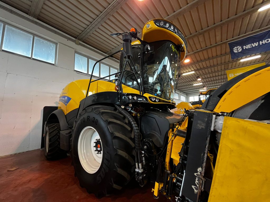 Trincia New Holland FR650 telaio HAF65083AP5990005 completa di Testata Kemper 8PH telaio 1KM0460NLPP143438