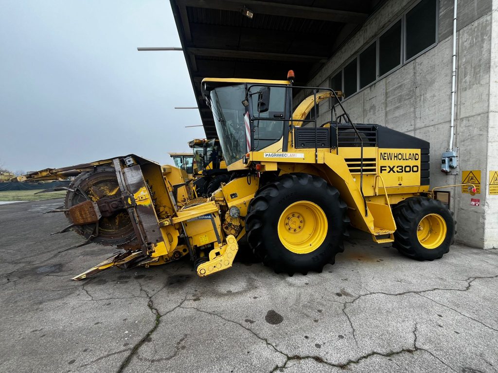 Trincia New Holland FX300 telaio 2710006 – Ricontrollata