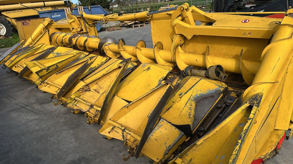 Folding corn bar New Holland MF875MW 8PH frame number 5K1830037 – X CX