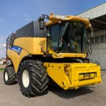 Combine Harvester New Holland CR9070 frame number 721864001 – Overhauled