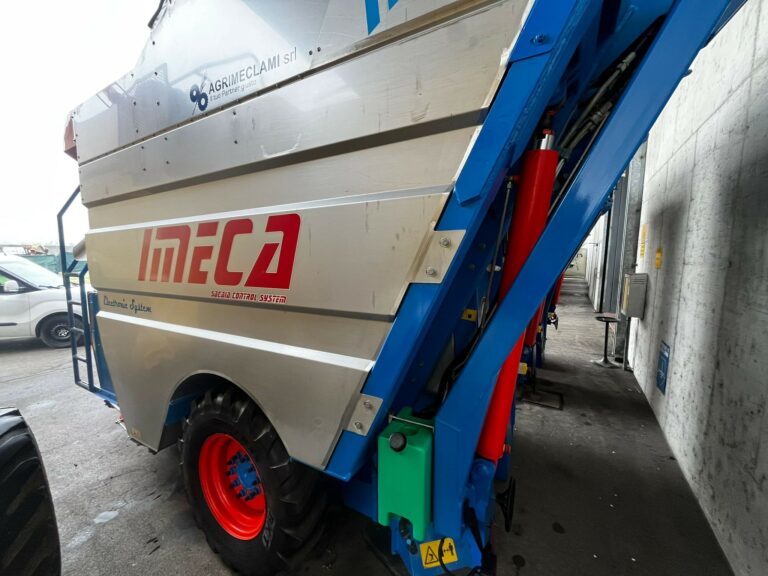 Vendemmiatrice trainata Imeca HS30 telaio IMECAHS3030076