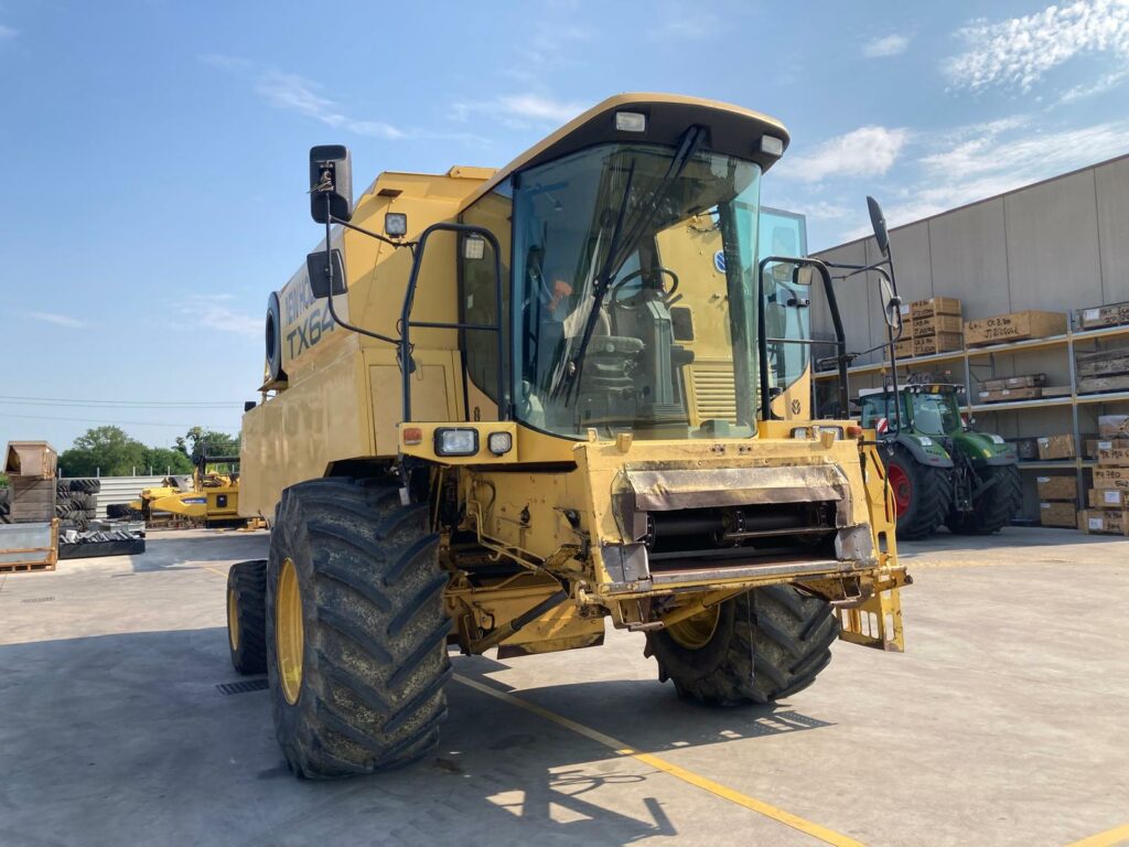 Mietitrebbia New Holland TX64fs telaio 4912012